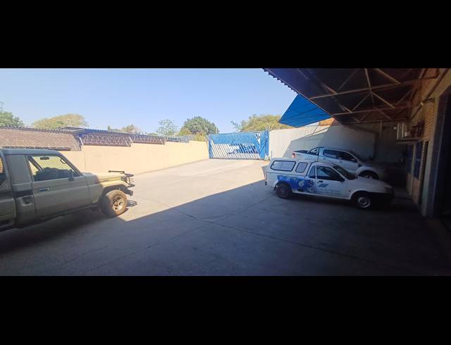 900M² WAREHOUSE TO LET IN NELSPRUIT CENTRAL